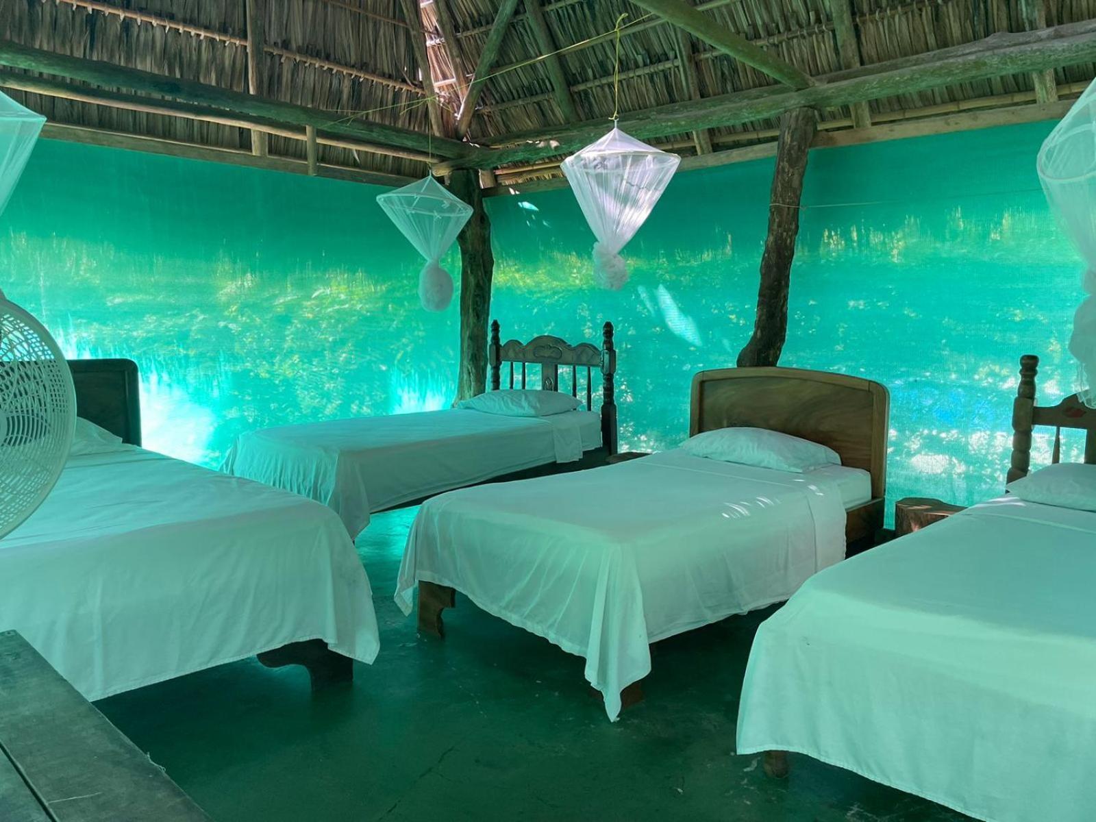 Mal Pais Surf Camp Hotell Playa Santa Teresa  Exteriör bild