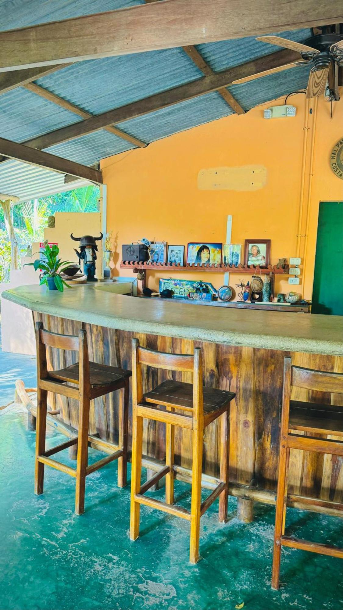 Mal Pais Surf Camp Hotell Playa Santa Teresa  Exteriör bild